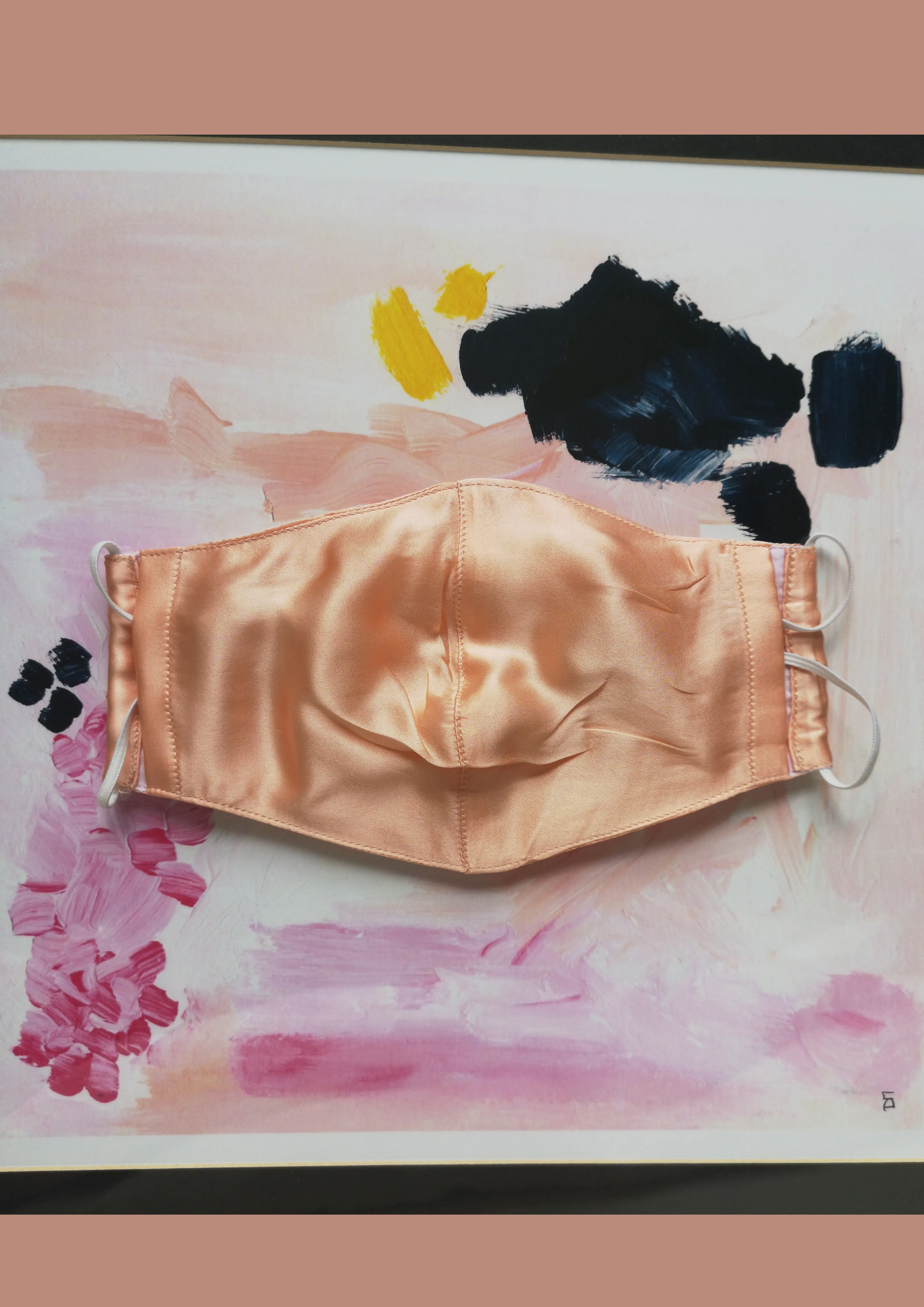 [LUXE]: 100% Silk Face Mask